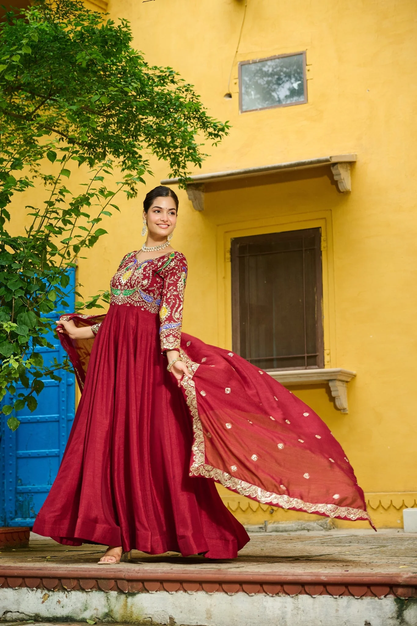 Beautiful Multi Thread Designer Special Wedding And Festive Gown With Dupatta Set - Image 2