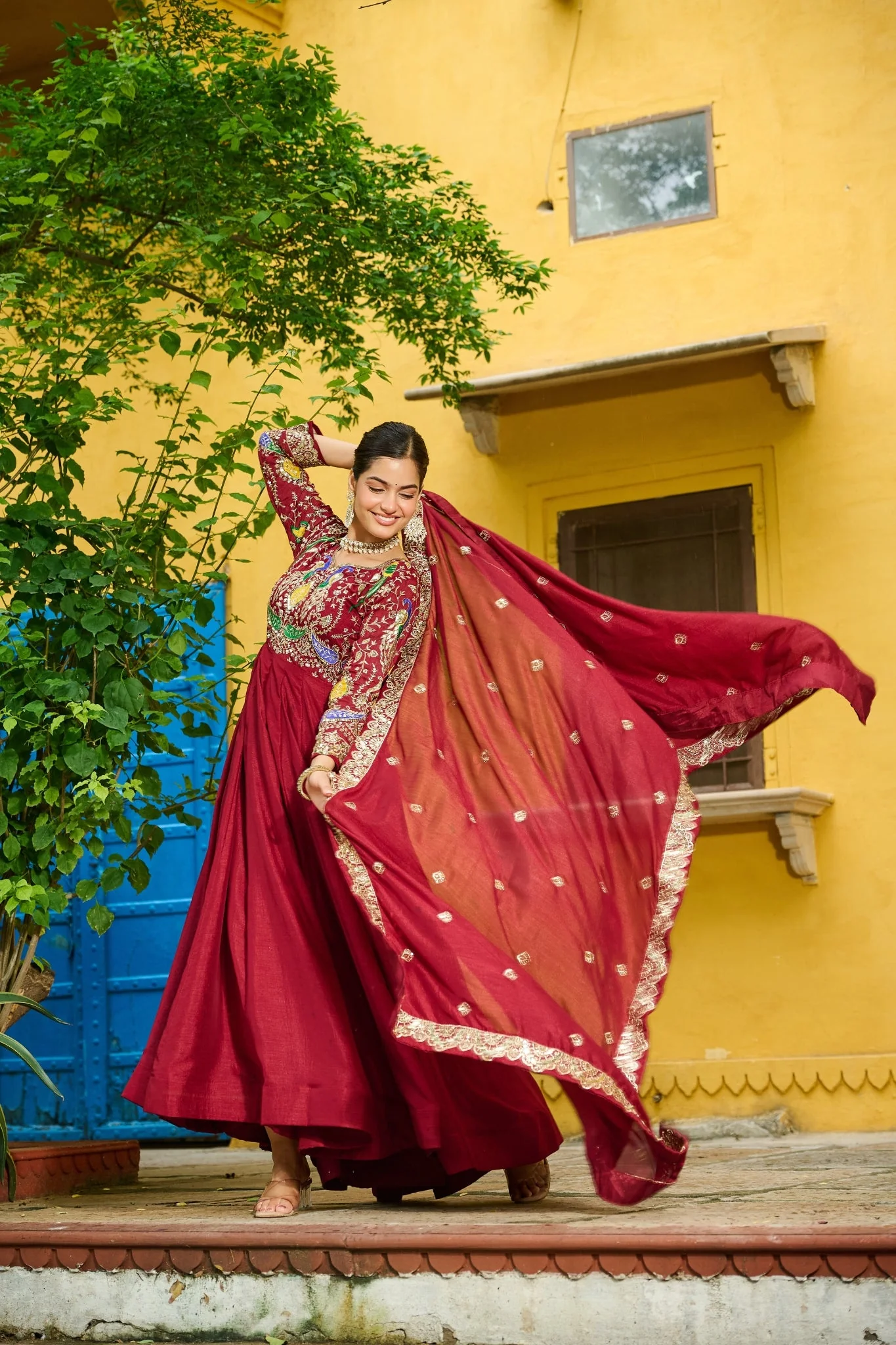 Beautiful Multi Thread Designer Special Wedding And Festive Gown With Dupatta Set - Image 3