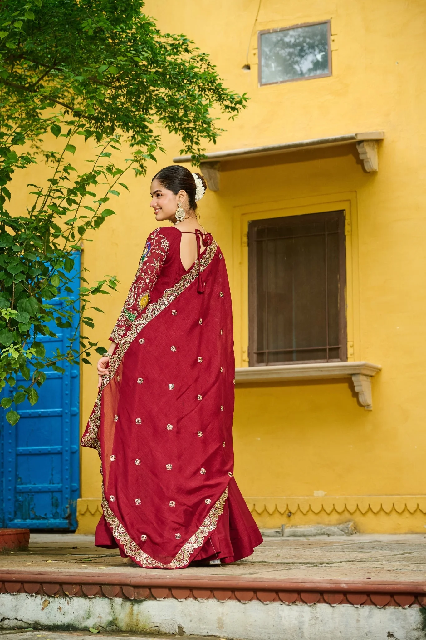 Beautiful Multi Thread Designer Special Wedding And Festive Gown With Dupatta Set - Image 5