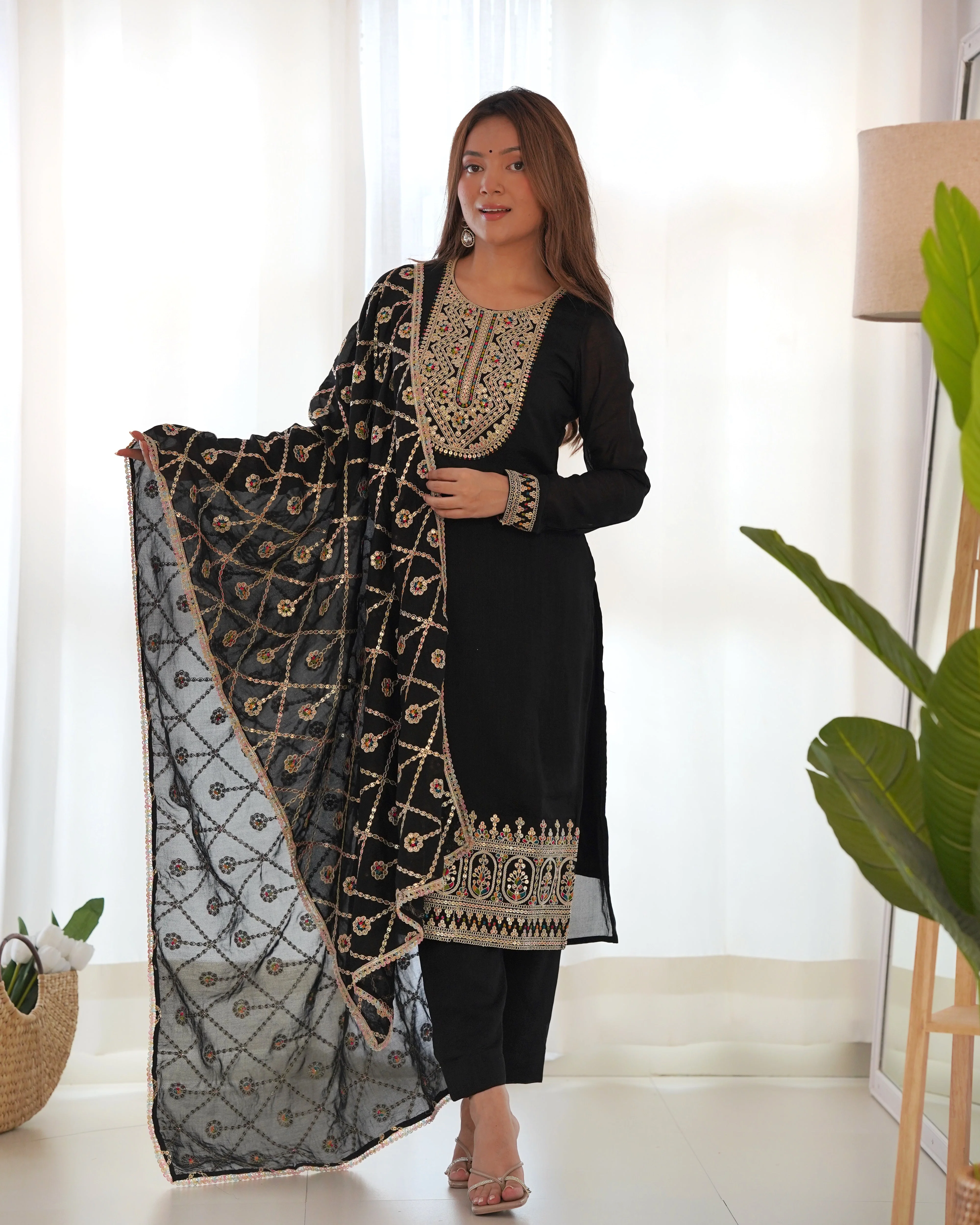 Black Pure Blooming Vichitra Silk Kurta Suit Set With Dupatta & Pant - Image 5