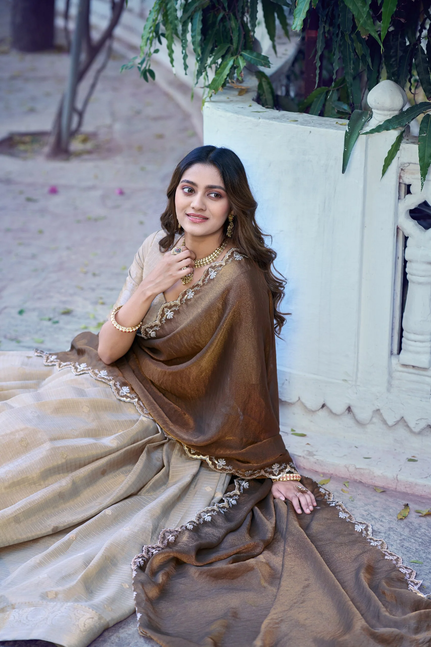 Chinon Checks Zari Weaving Wedding Wear Lehenga Set - Image 3