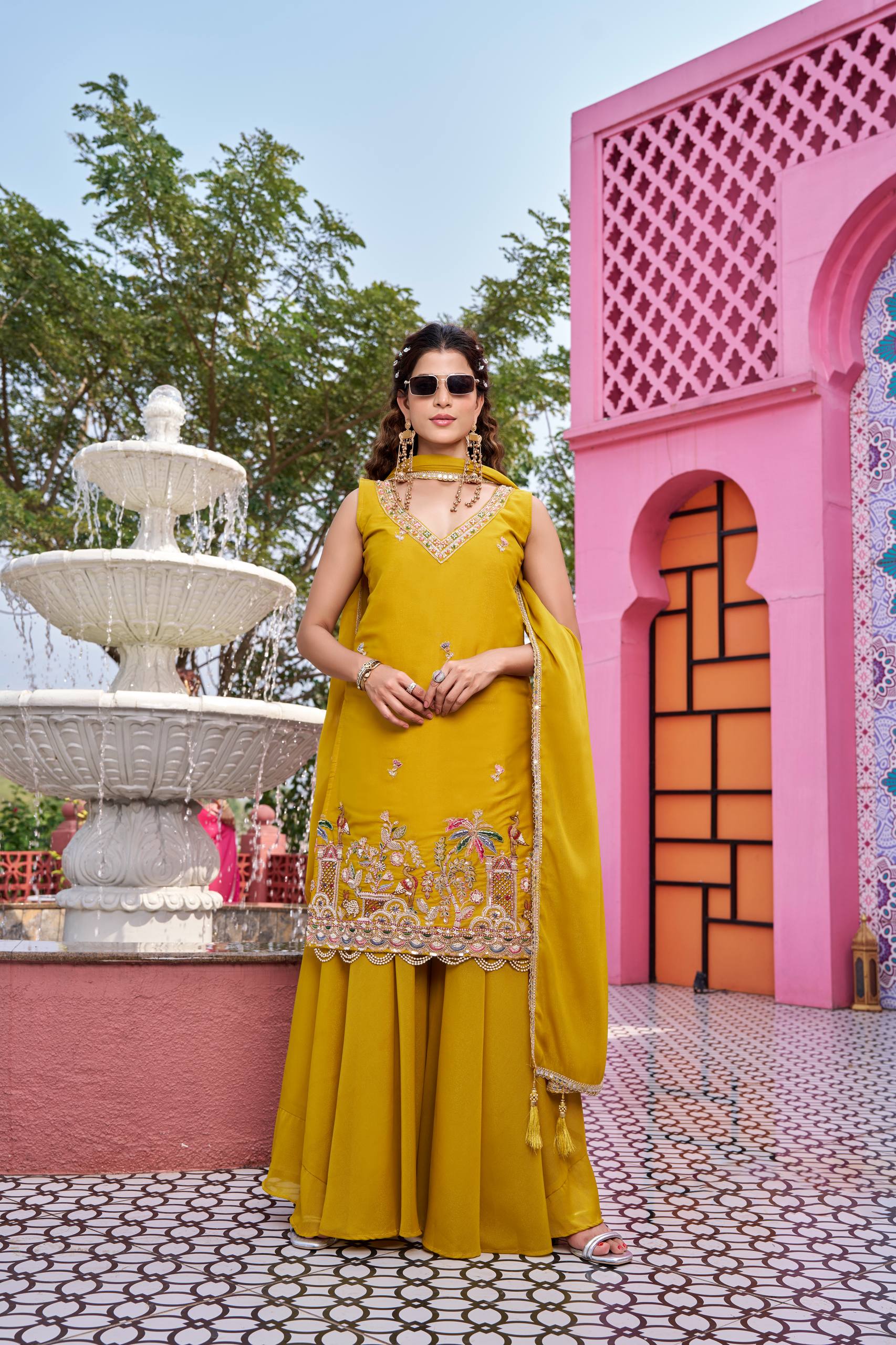 Elegant Star Georgette Kurti Palazzo Set with Embroidered Dupatta - Image 4