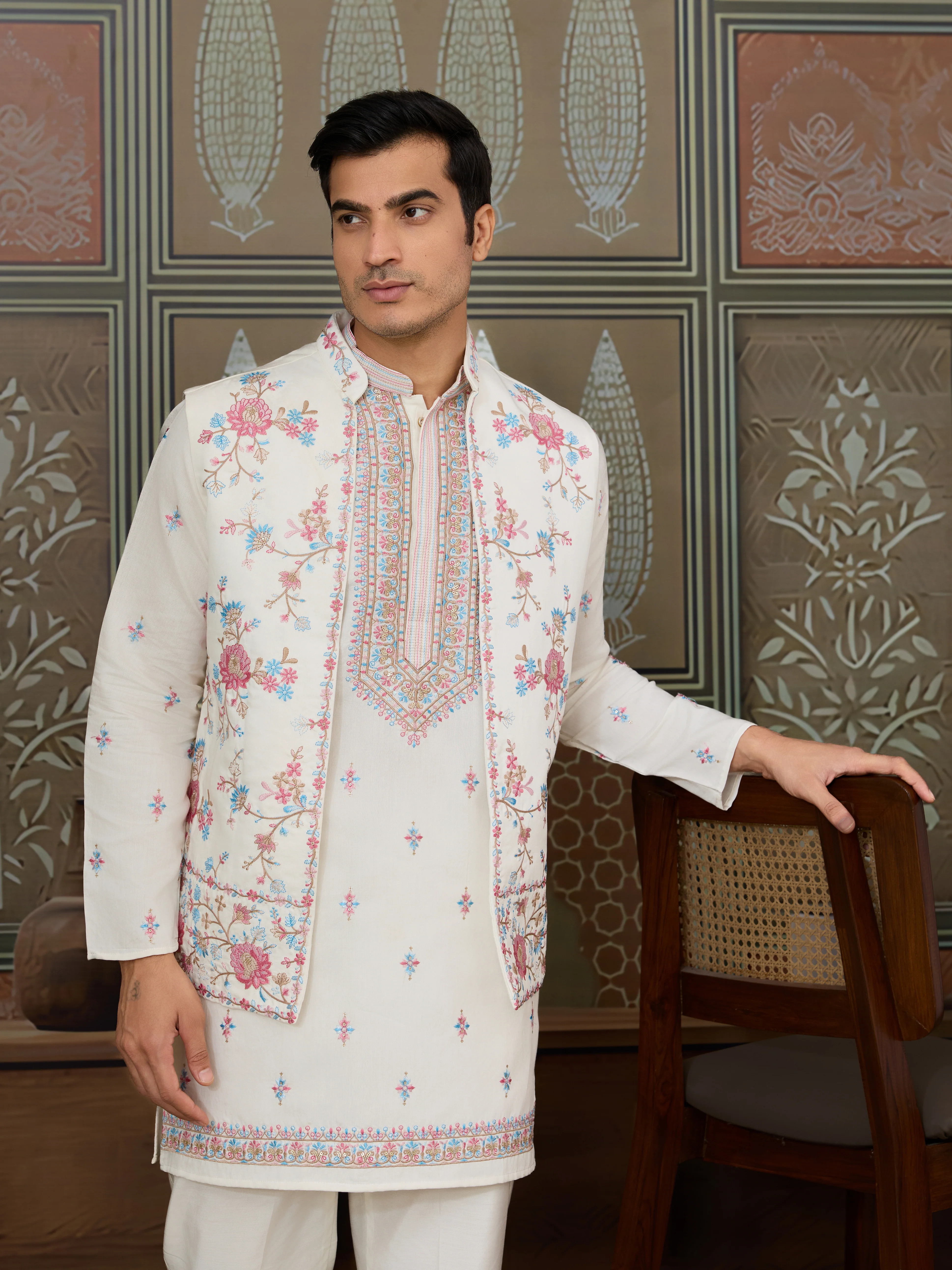 Ethnic White Embroidered Koti Kurta Set for Men - Image 2
