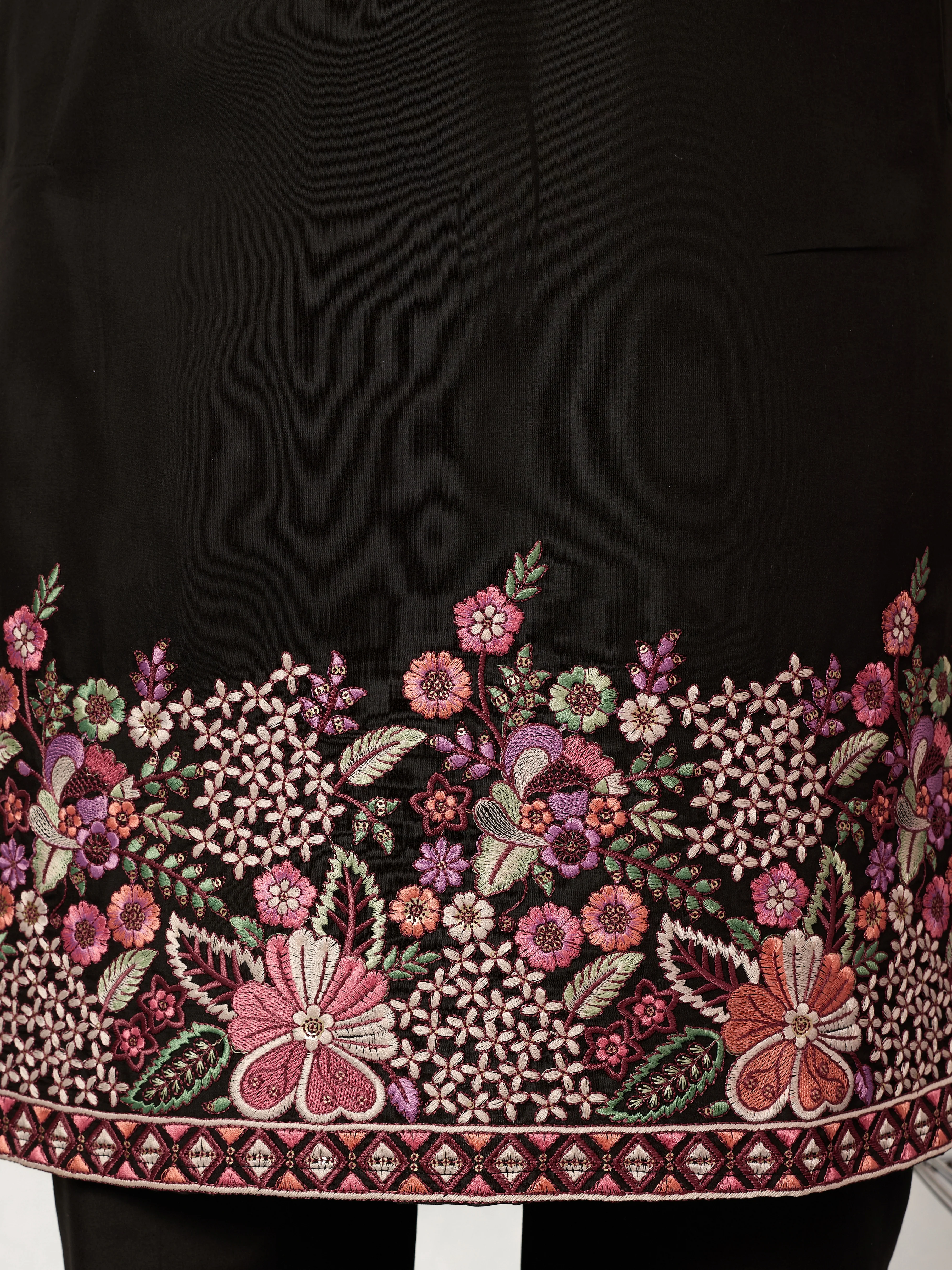 Festive Wear Premium Black Kurta Pant Set for Mens - Image 4