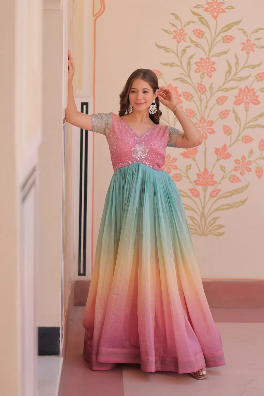 Gold Crush Padding With Beads Embroidered Work Gown - Image 11