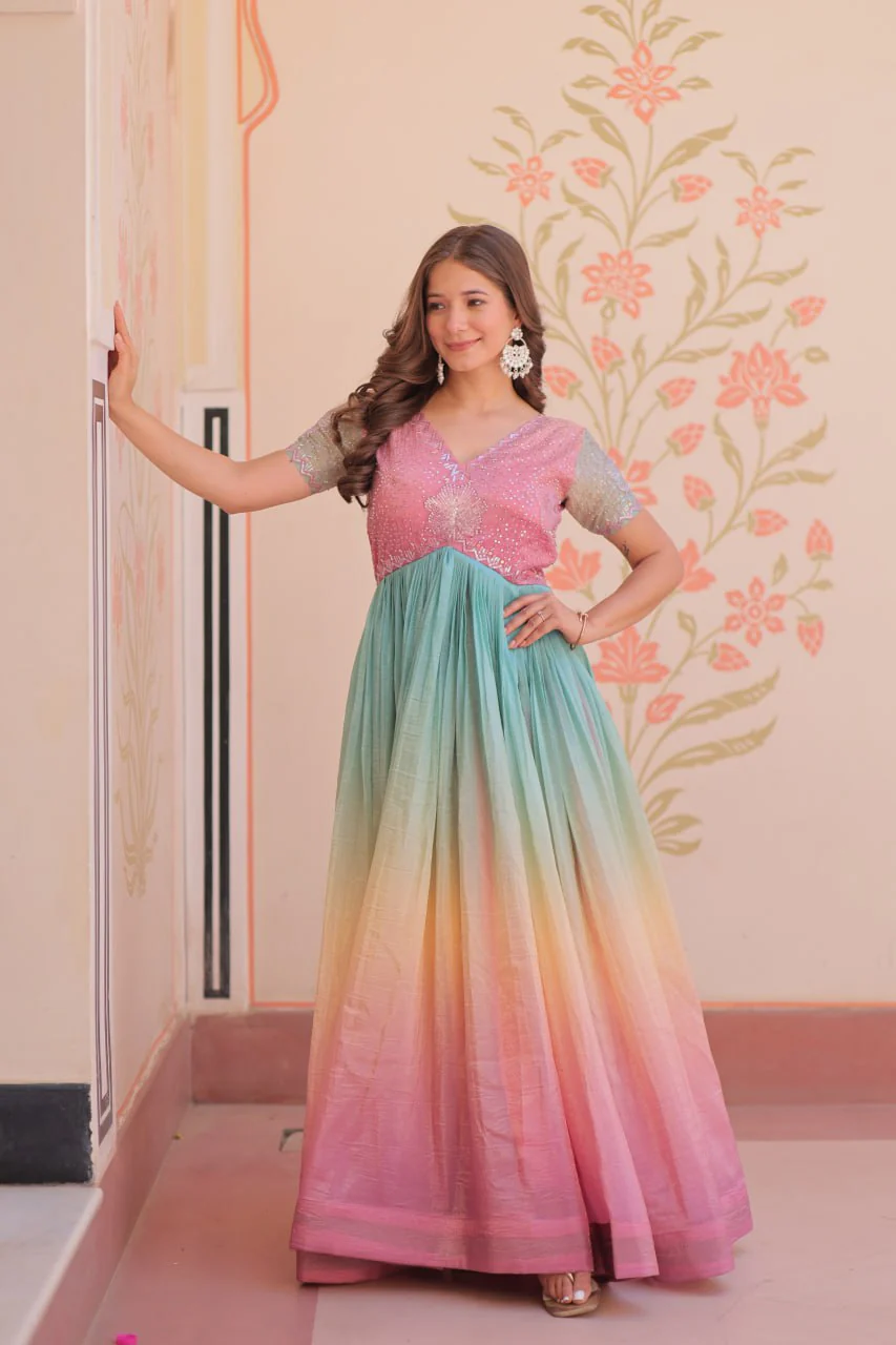 Gold Crush Padding With Beads Embroidered Work Gown - Image 22