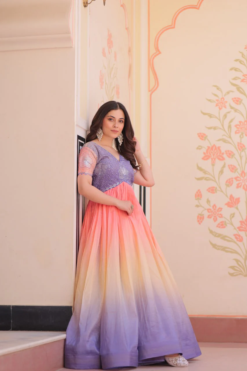 Gold Crush Padding With Beads Embroidered Work Gown - Image 4