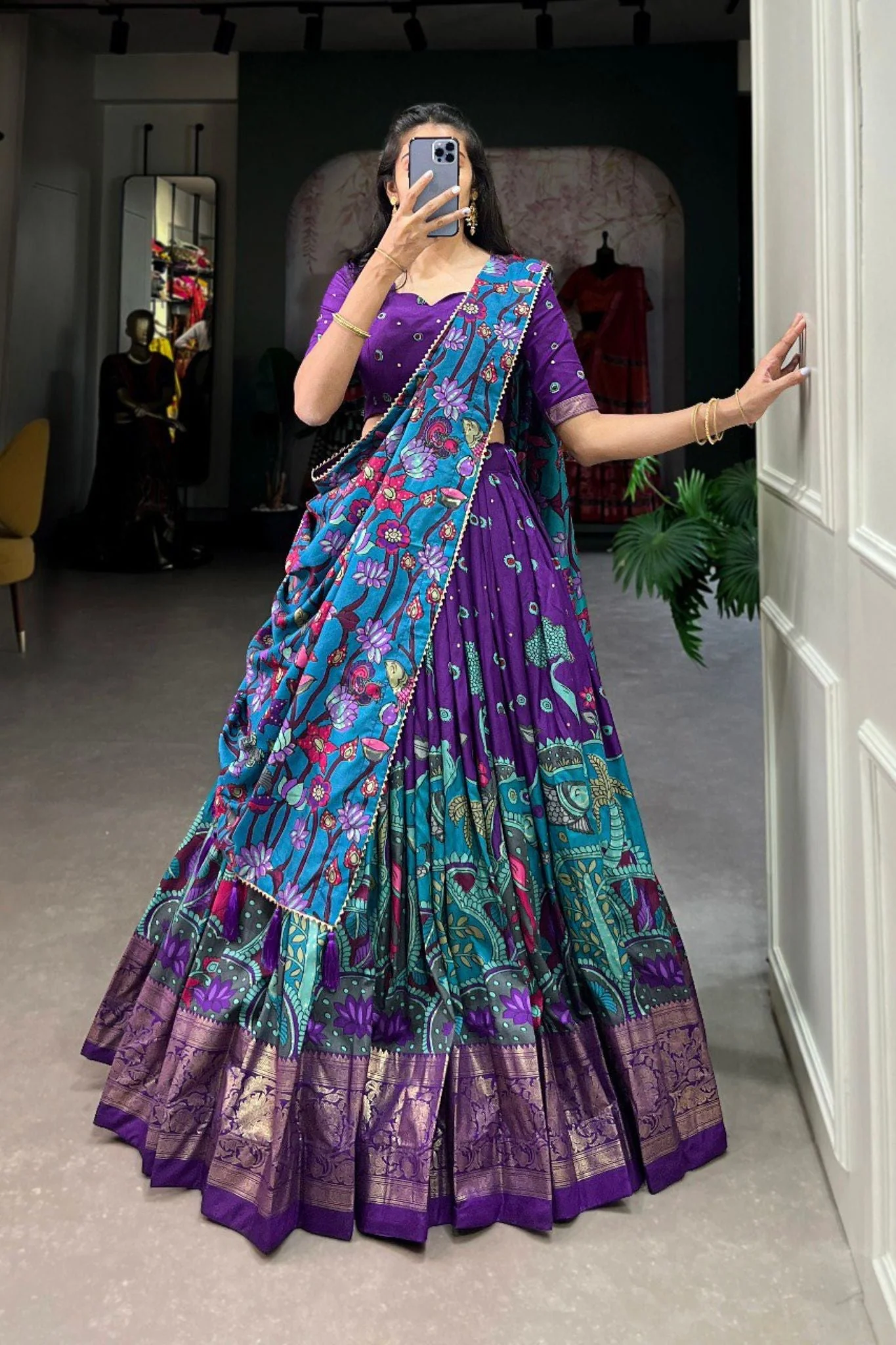 Kalamkari Print With Foil Work Lehenga Choli - Image 12