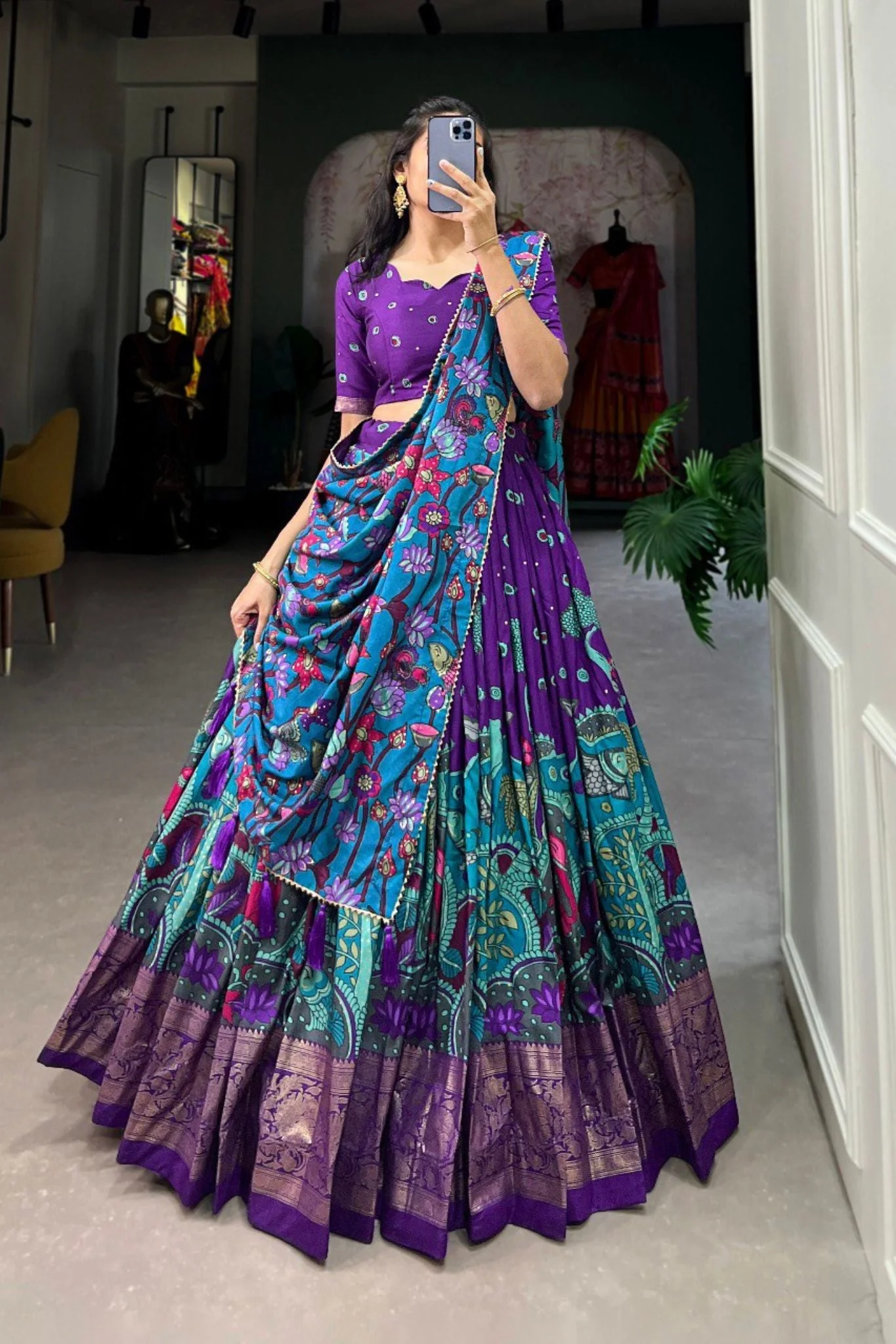 Kalamkari Print With Foil Work Lehenga Choli - Image 13