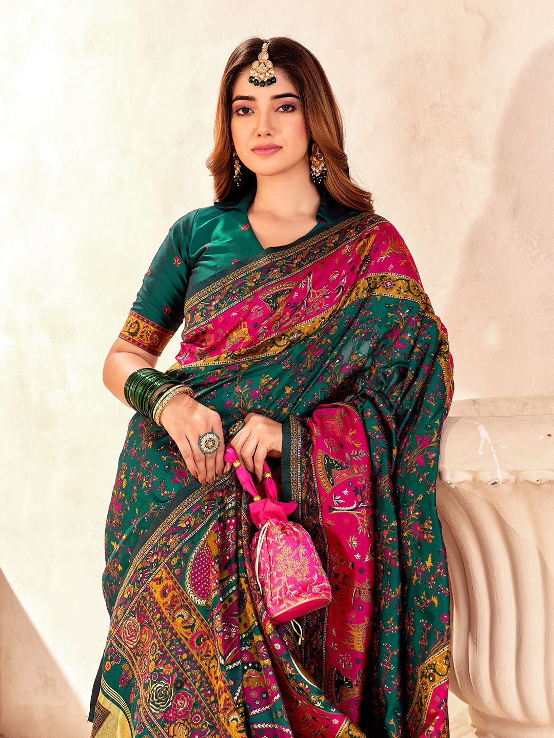 Lustrous Dark Green Nylon Dola Pashmina Saree With Devastating Blouse Piece - Image 2