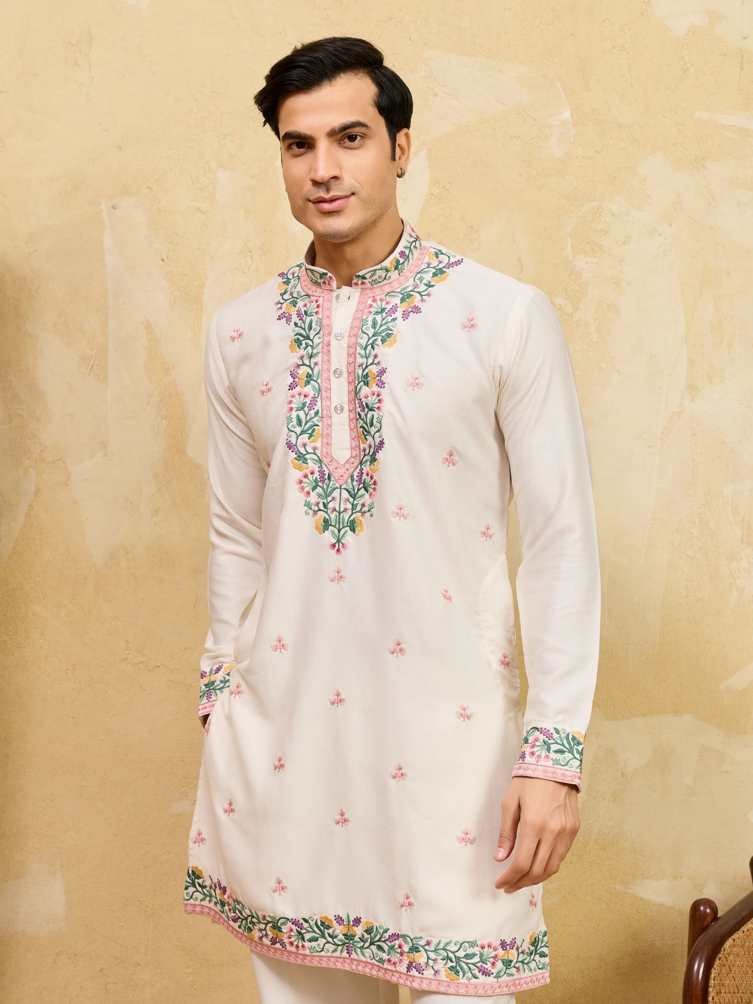 Luxury White Khadi Silk Embroidered Kurta Set For Wedding - Image 2