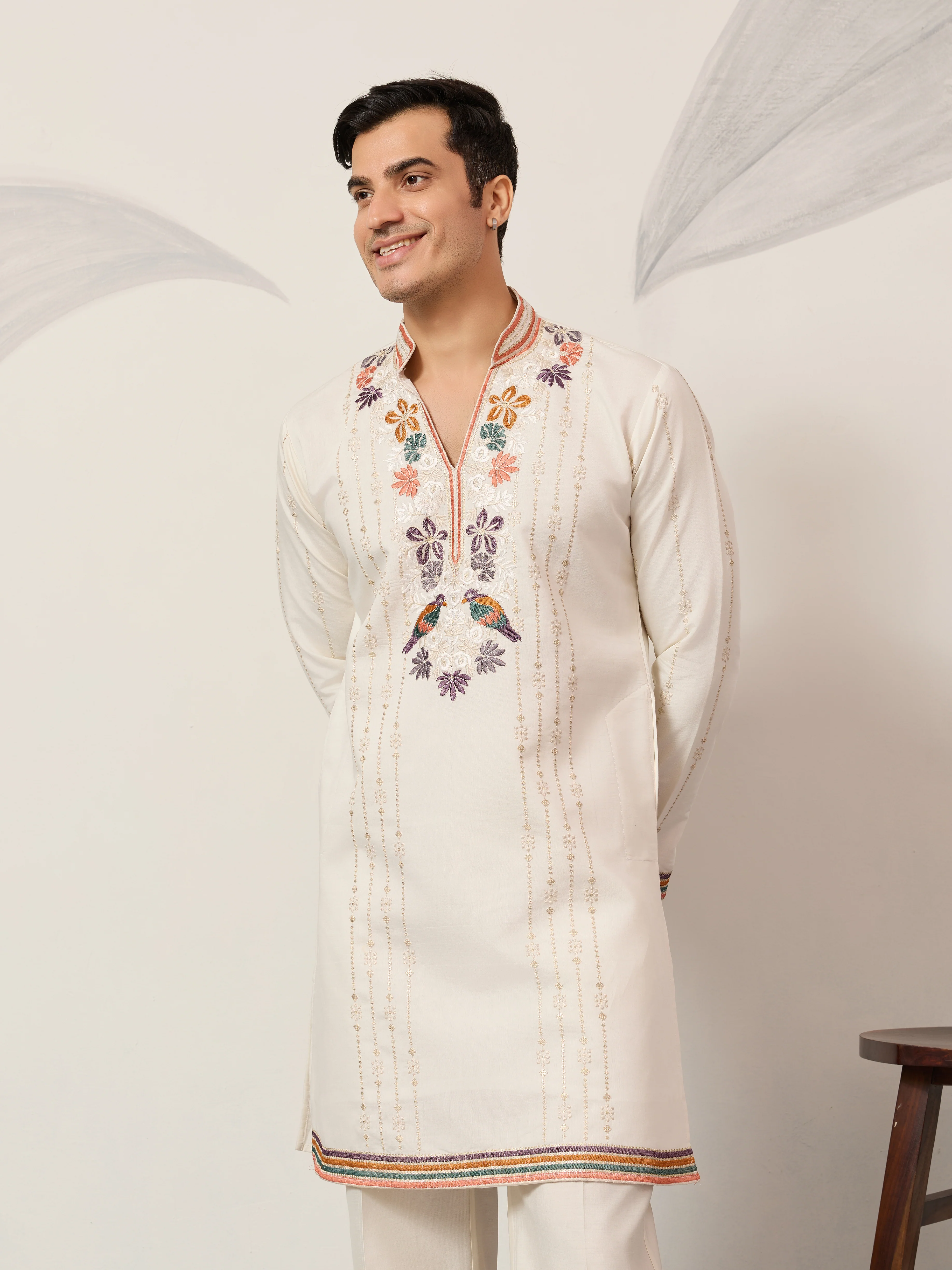 Luxury White V Neck Kurta Pant for Festive Wear - Image 4