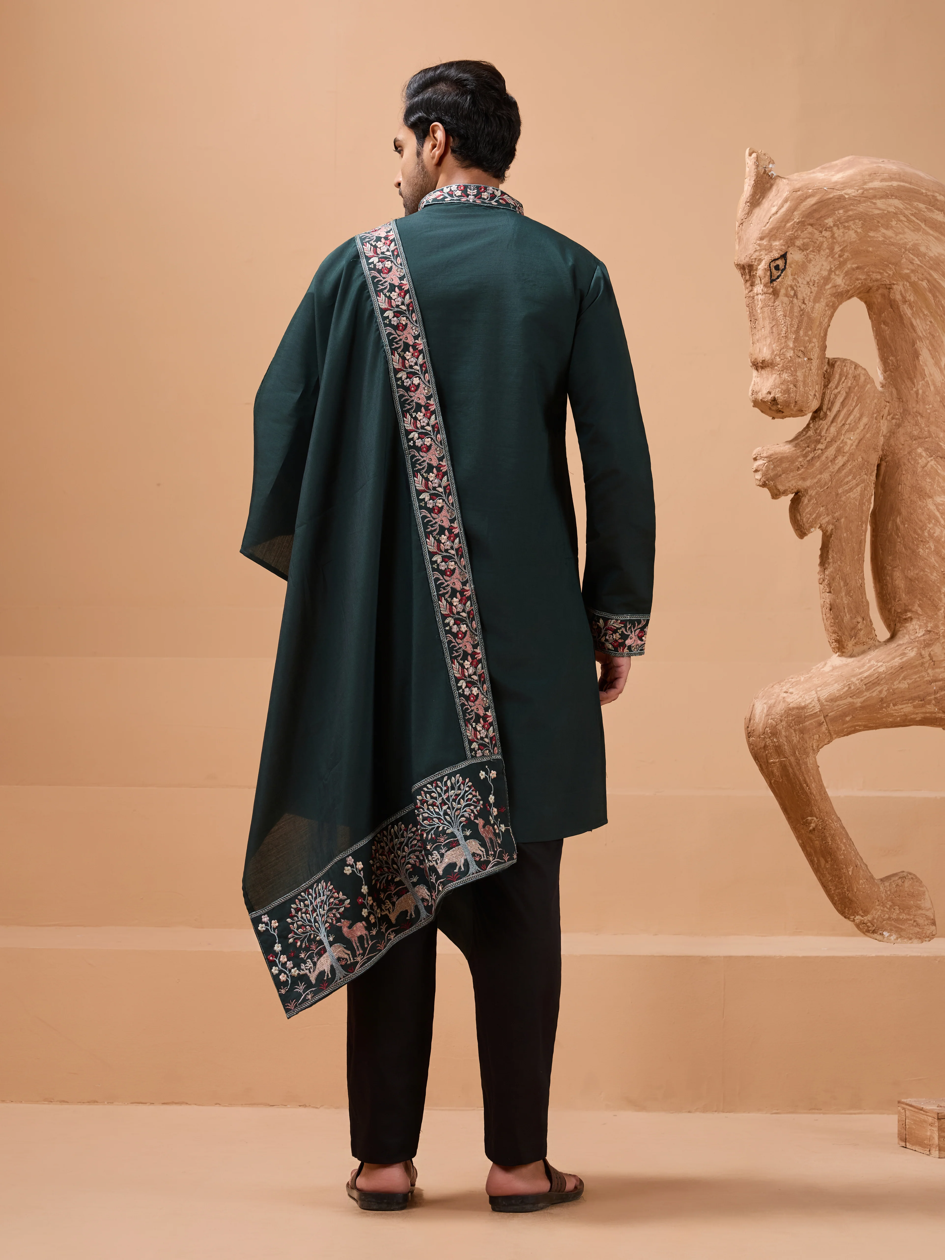 Perfect Green Festival Special Kurta with Dupatta for Mens - Image 7