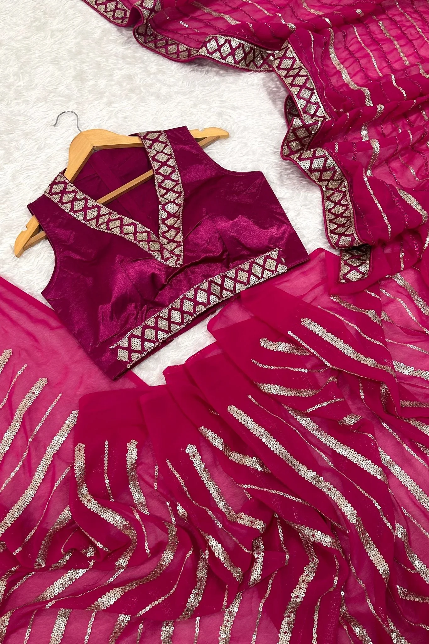 Pink Color Bollywood Georgette Saree - Image 5