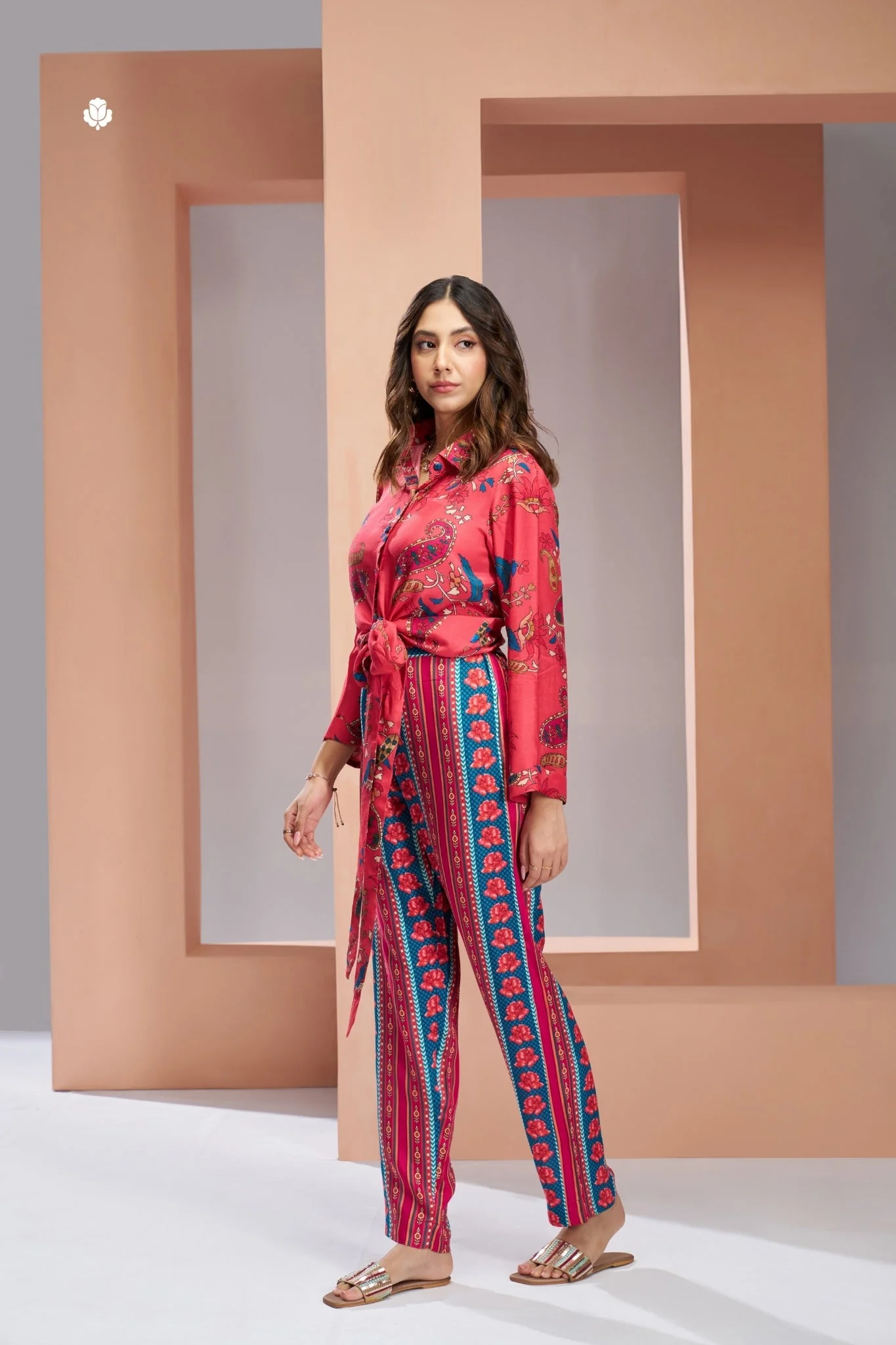 Pure Muslin Silk Coral Pink Co-Ord Set For Women - Image 4