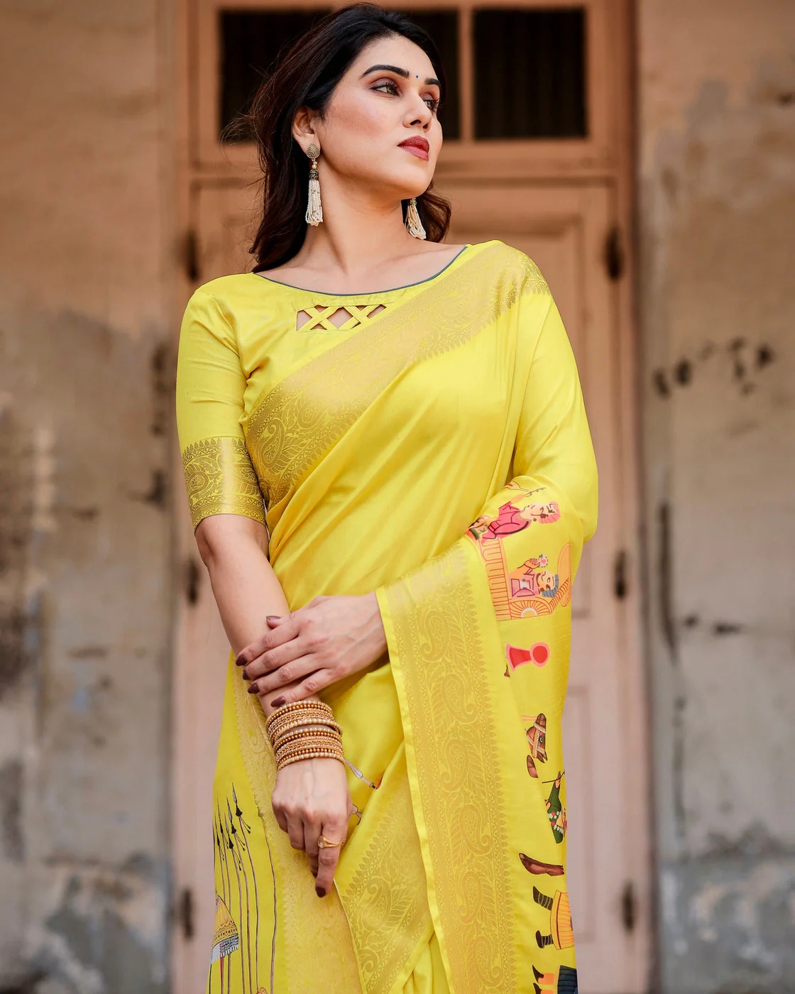 Pure Silk Digitally Printed Saree Weaved With Golden Zari Comes With Tassels - Image 16