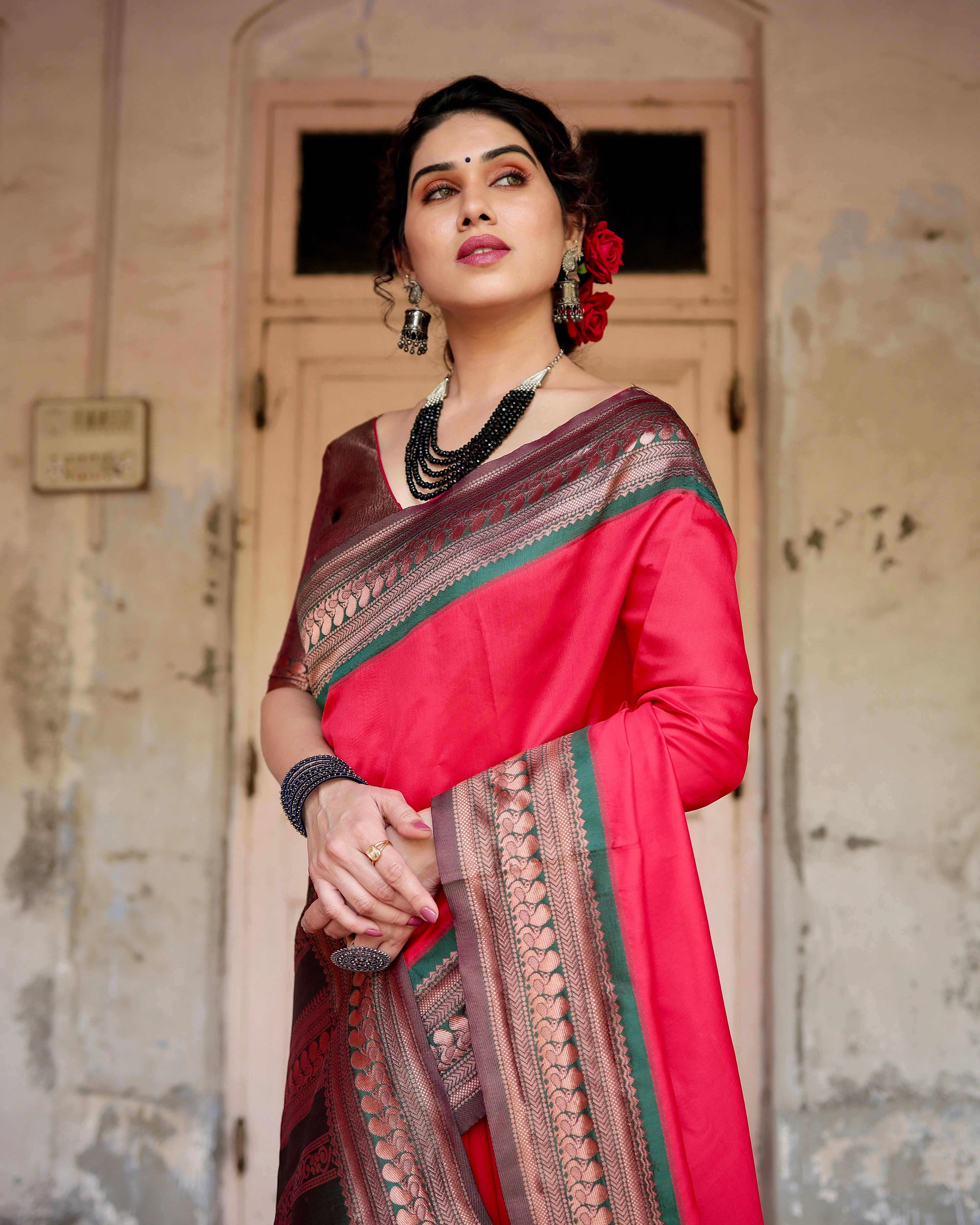 Pure Silk Saree Weaved With Zari Comes With Heavy Banarasi Brocade Blouse - Image 5