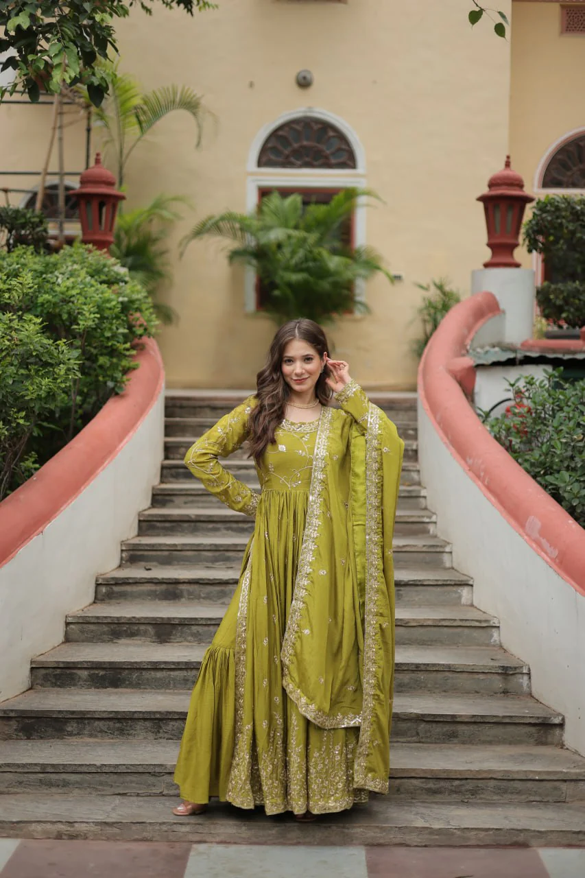 Rich Sequins Embroidered Work Women Suit Set - Image 19