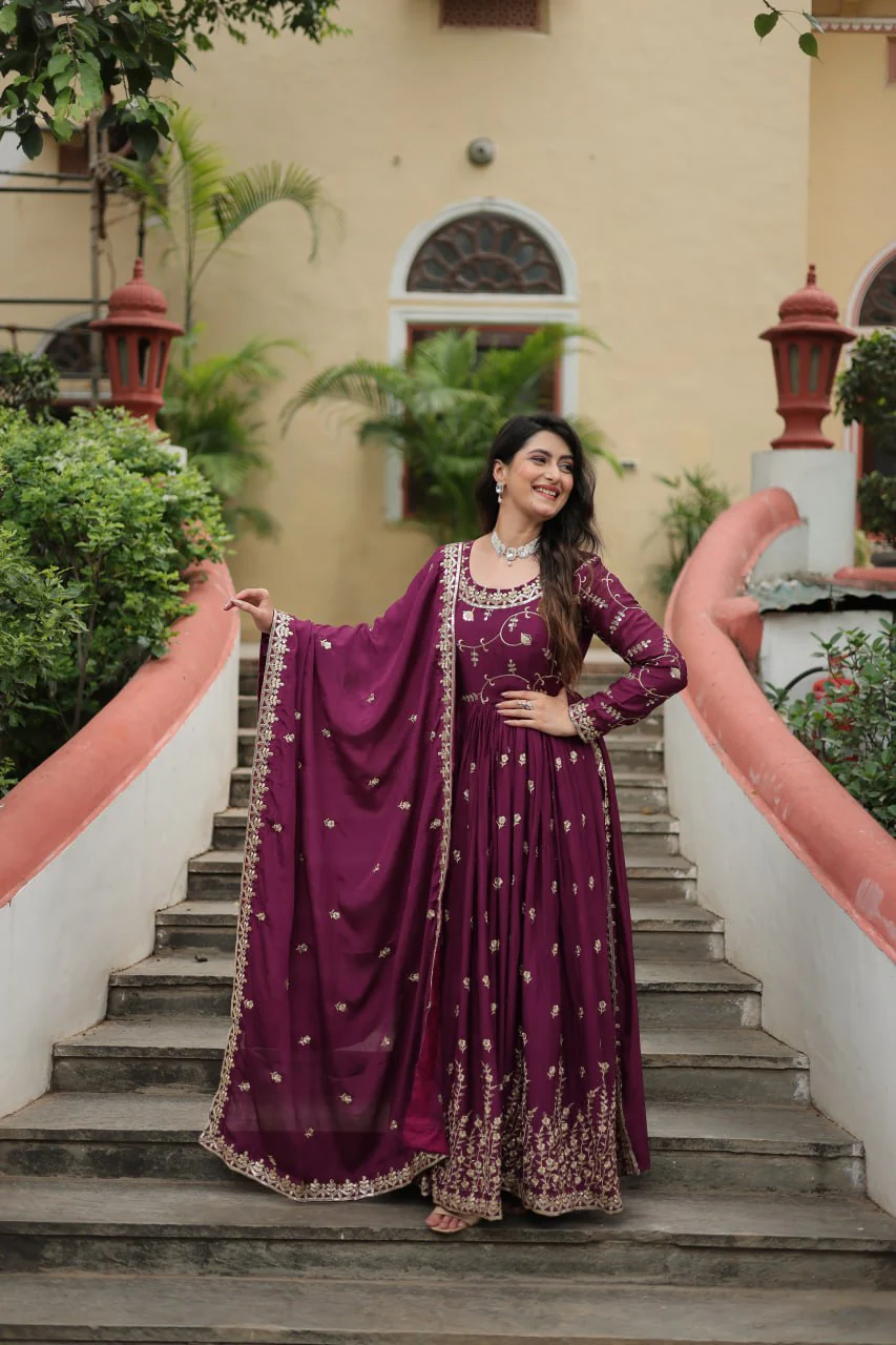 Rich Sequins Embroidered Work Women Suit Set - Image 21