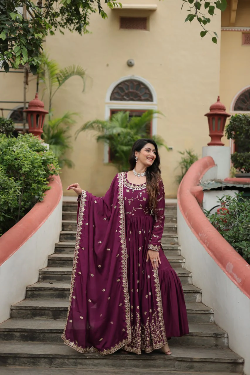 Rich Sequins Embroidered Work Women Suit Set - Image 22