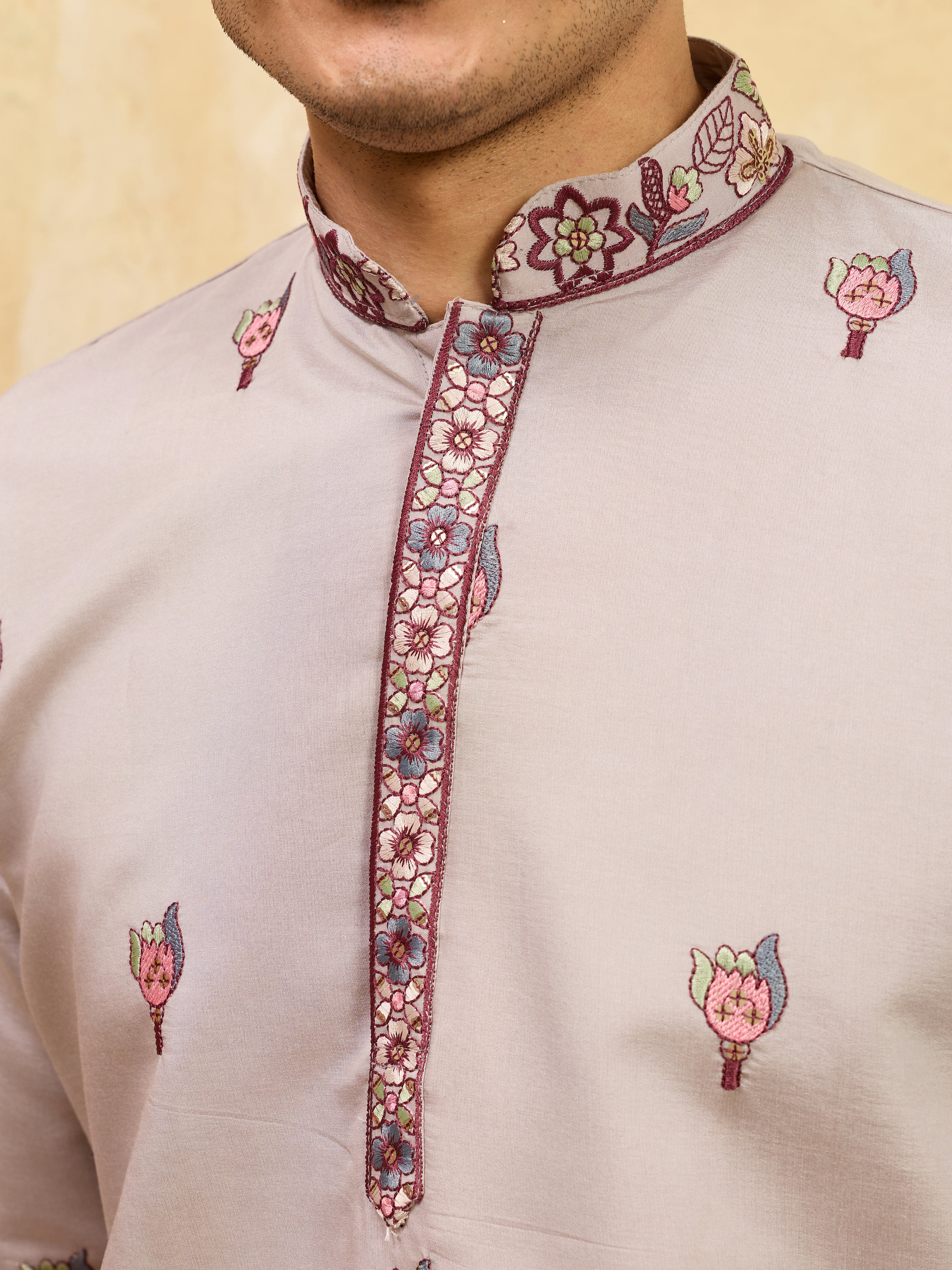 Royal Dusty Lavender Viscose Silk Embroidered Kurta with Dupatta - Image 3
