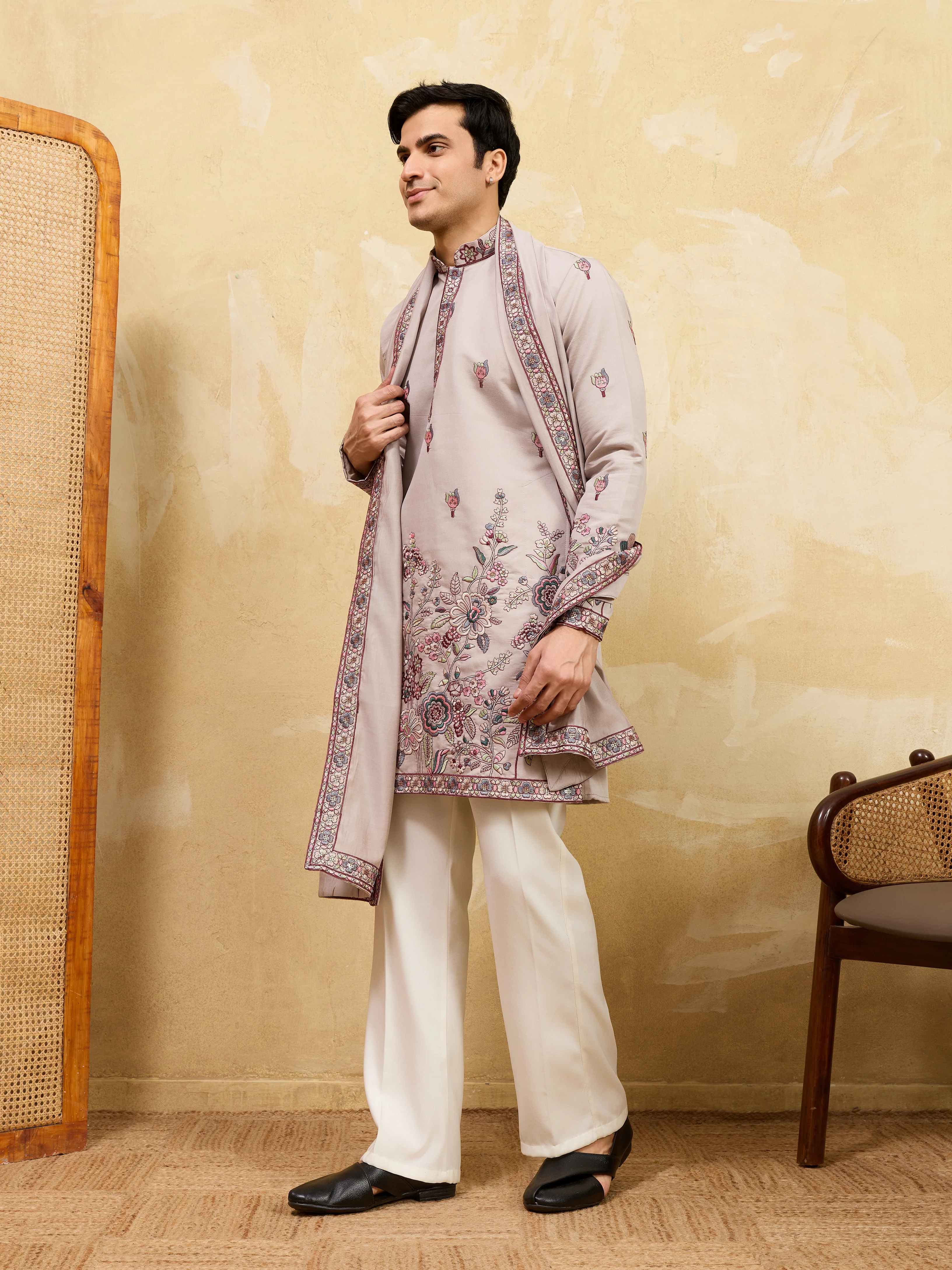 Royal Dusty Lavender Viscose Silk Embroidered Kurta with Dupatta - Image 6