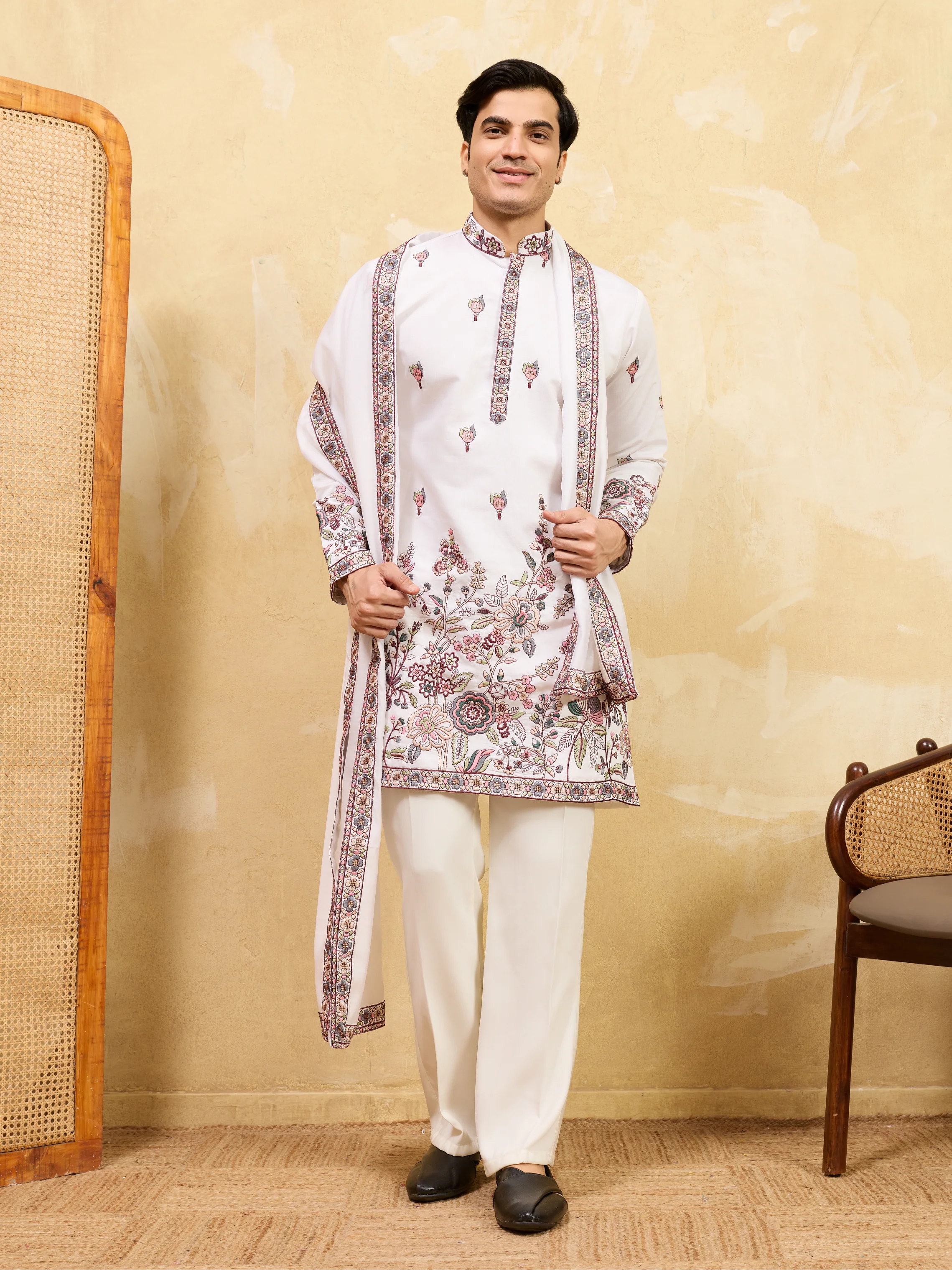 Traditional White Viscose Silk Wedding Kurta and Dupatta for Men - Image 2